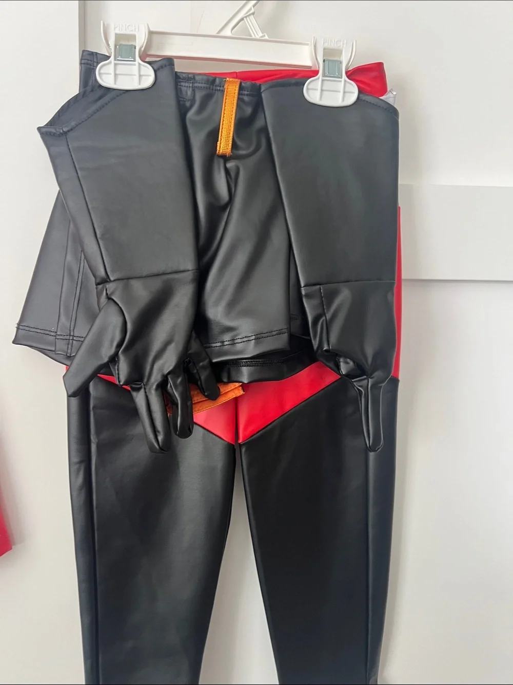 Disney Red and Black Kids Superhero Costume with Incredibles Emblem - Picture 3 of 4